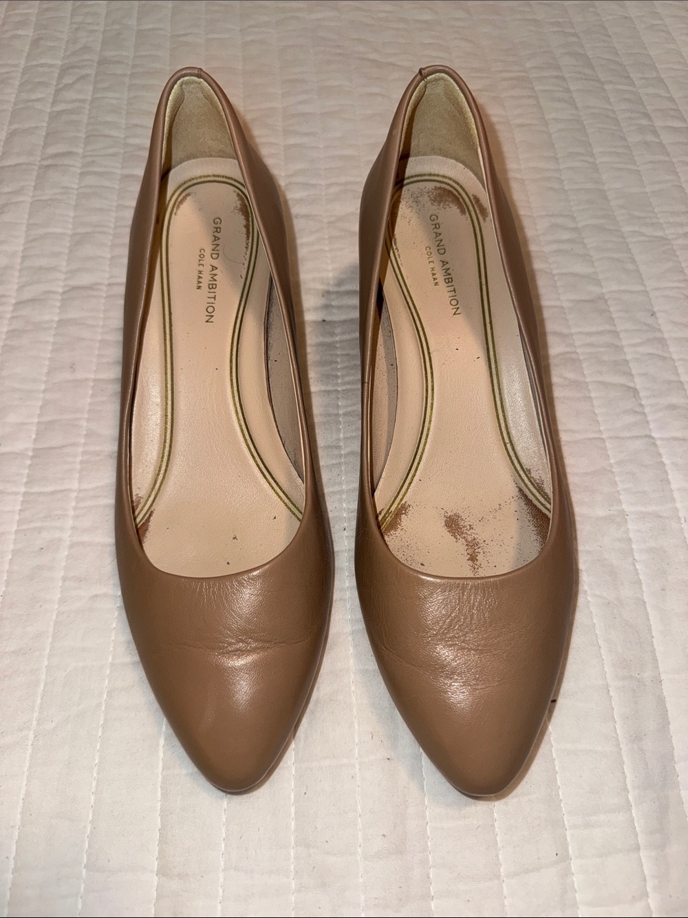 GUC Cole Haan Wedged Closed-toe Shoe Size 6.5
